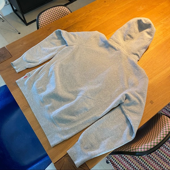 Supreme New Yorker Uptown Hoodie Sweatshirt EUC Size Medium - Picture 4 of 14
